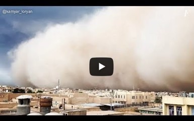 Страшная песчанная буря накрыла иранский город Йезд