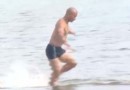 Монах пробежал по воде