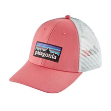 Patagonia P-6 Logo Lopro Trucker Hat розовый ONE