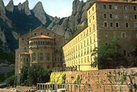 Гора и монастырь Монтсеррат в Испании