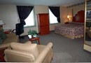 The Governor Dinwiddie Hotel & Suites