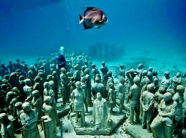 Подводный музей в Канкуне