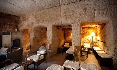 Cave Bar — Бар в пещере (Иордания