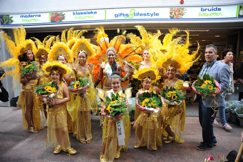 Летний Карнавал в Роттердаме (Zomercarnaval)