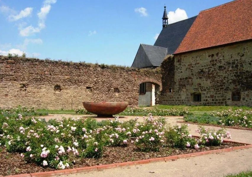 Достопримечательности Германии. Монастырь Бух в Саксонии