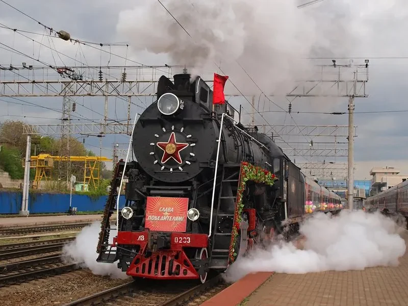 Туристы отправятся в пригороды Петербурга на паровозе