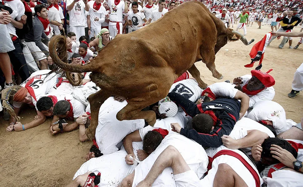 В Памплоне во время забега быков пострадали туристы