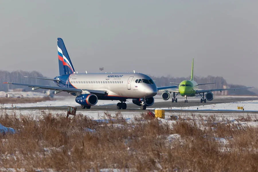 Sukhoi Superjet экстренно сел в Челябинске