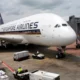 Singapore Airlines запретила перевозить транспорт в багаже