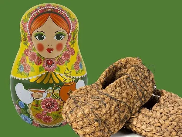 Матрешки из Китая — новогодние ёлки из Дании