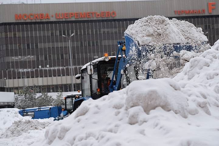 В Москве отменили 28 авиарейсов