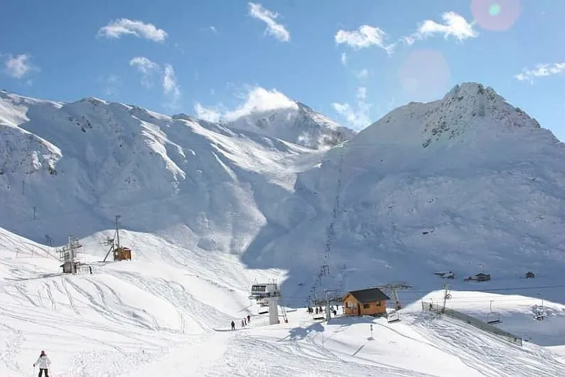 Лыжник из России погиб при сходе лавины в Альпах