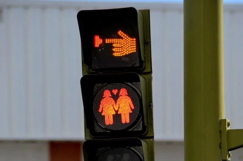 В Сан-Фернандо раскритиковали «гей-светофоры»