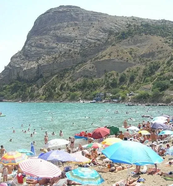 Крым провожает туристов