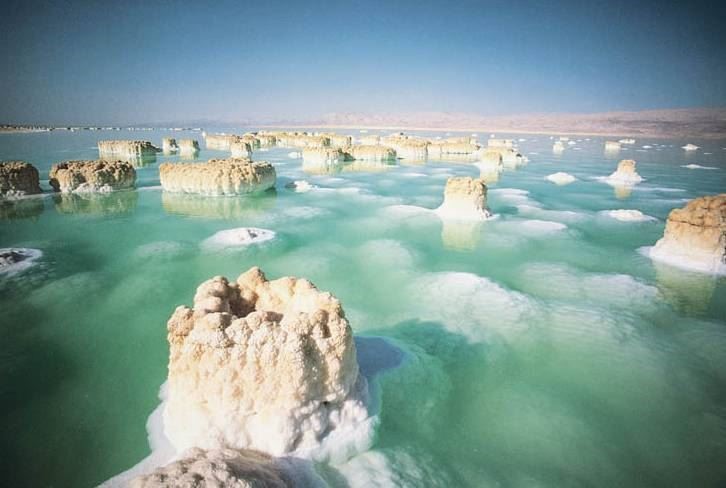 Российский турист погиб во время купания в Мертвом море в Израиле