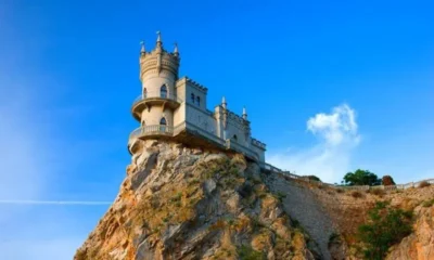 «Ласточкино гнездо» в Крыму закрыли на ремонт