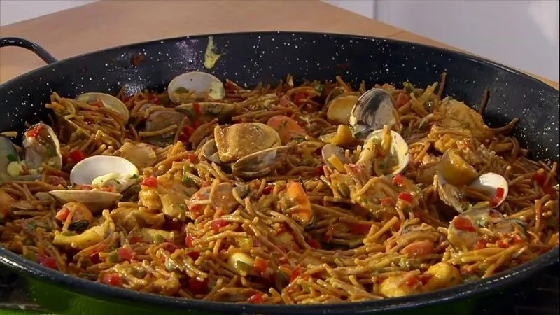 Самые известные заведения, в которых подают «макаронную» паэлью