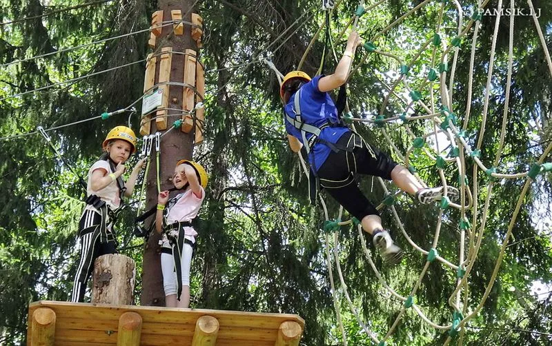 Верёвочный ПАРК ПРИКЛЮЧЕНИЙ KORKEE PALOHEINÄ (Adventure Park Korkee Paloheinä)