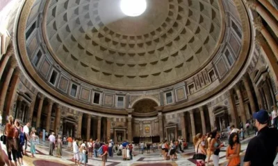 За вход в Пантеон в Риме туристам придется заплатить