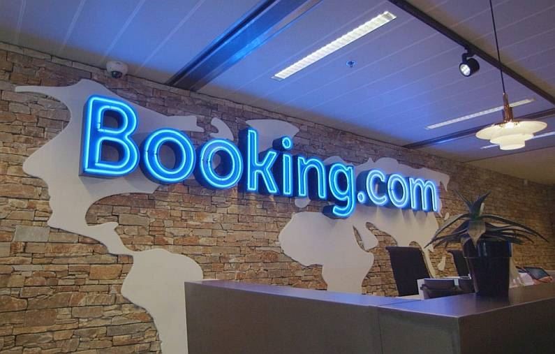 Booking.com ужесточит правила сдачи жилья в аренду