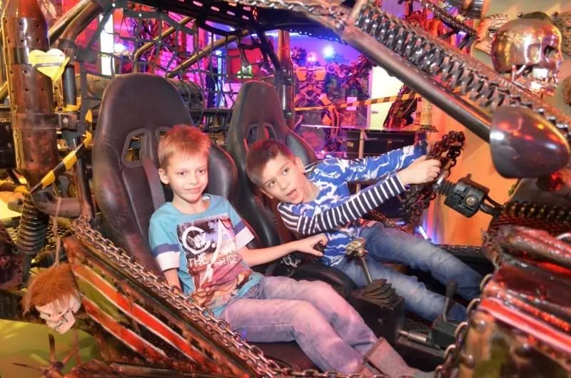 Музей Восстания Машин – стилизация образов в пространстве