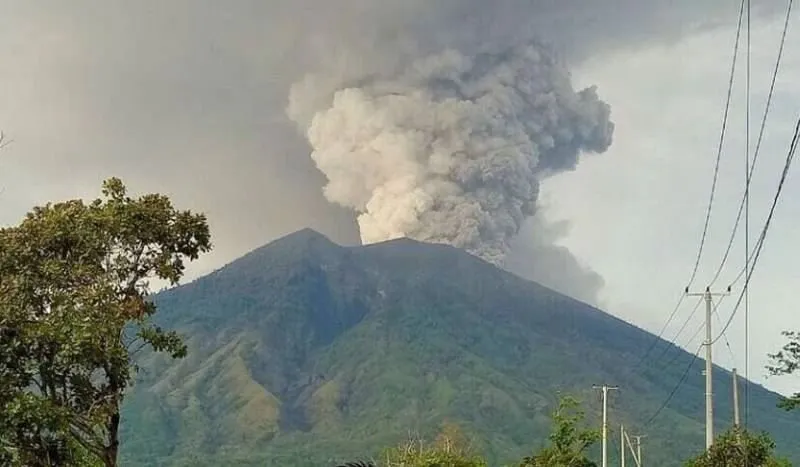 Ситуации на о. Бали: аэропорт закрыт на одни сутки, в южных районах острова безопасно