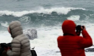 Буря и шторм охватили практически все северное побережье Испании