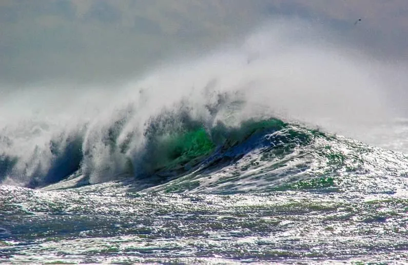Российский турист утонул во Вьетнаме, купаясь в шторм