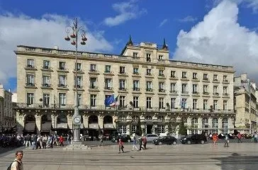 Bordeaux Le Grand Hotel -  Если во время хочется пожить в хороших условиях