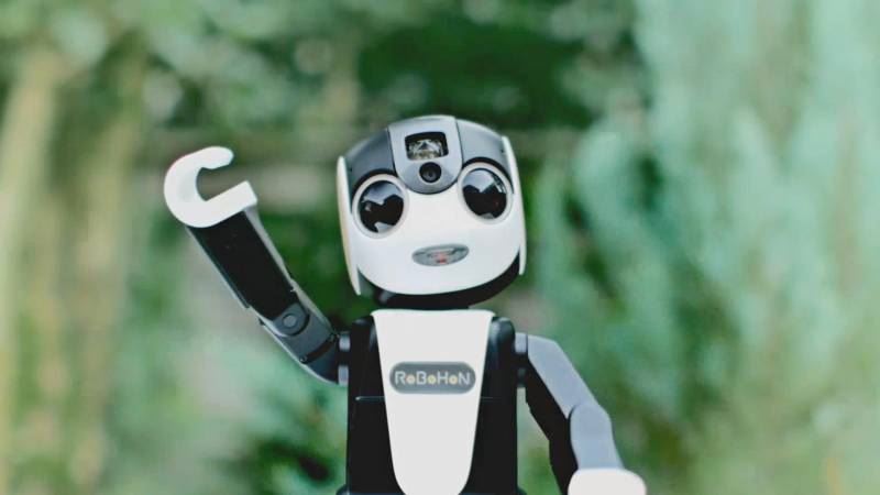 Роботуры с Роботом-экскурсоводом RoBoHon