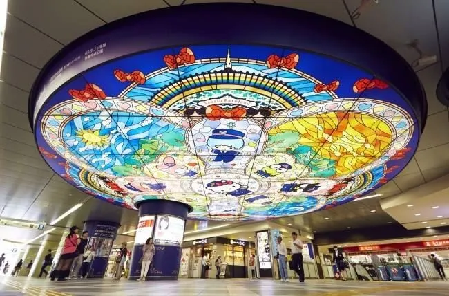 Поезда Hello Kitty в Токио