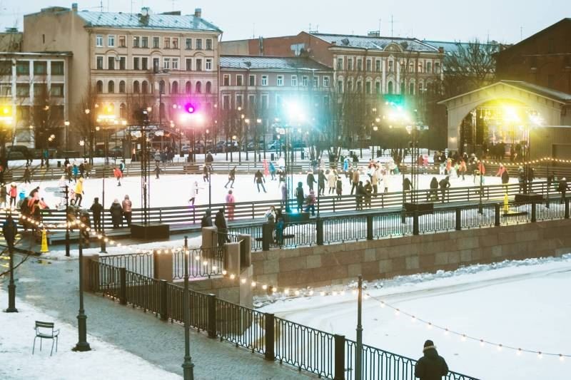 Новая Голландия вновь открывает большой каток.