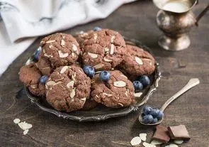 Вышла книга с рецептами для веганов к Новому году