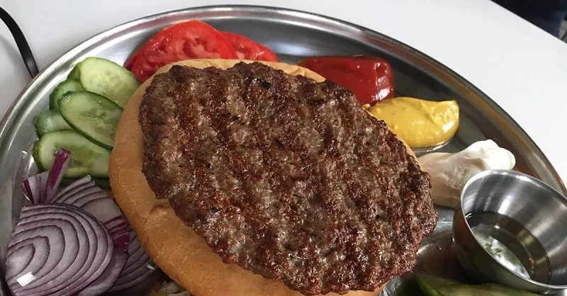 Плескавица от Николы Радишича