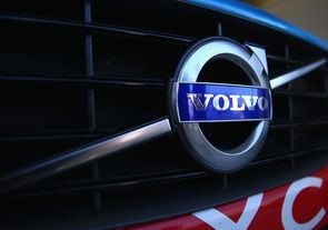 Volvo отзывает 200 000 авто