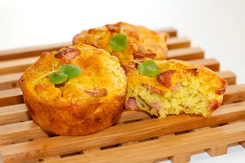 Солнечные маффины с овощами и беконом от Александра Радуловича, Марии Милошевич и Николы Радишича