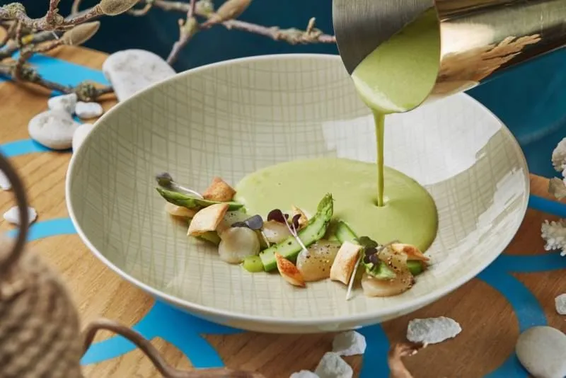 С мира по ложке — Крем-суп из спаржи с гребешком