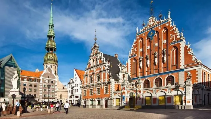 Как отдохнуть на майские праздники дешевле, чем год назад