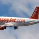 Авиакомпания EasyJet запретила орехи