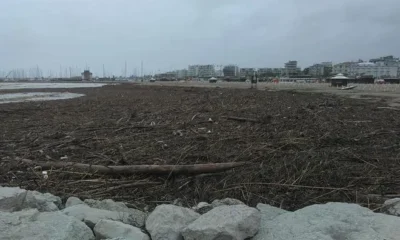 Итальянский Римини не смог подготовиться к пляжному сезону