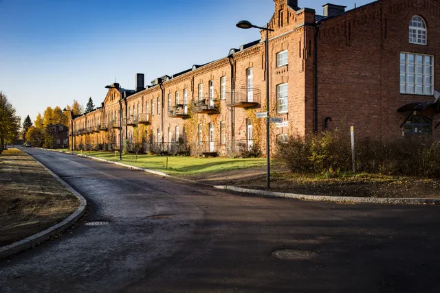 Ярмарка жилья в Коуволе, или Заглянуть в окно соседу