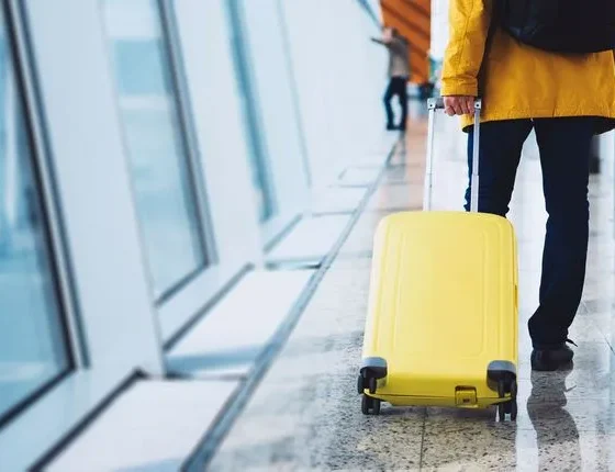 Названы самые бесполезные вещи в багаже туристов