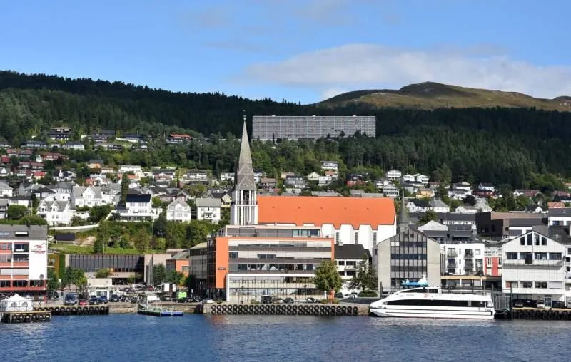 Десять городов Европы, куда россиян и калачом не заманишь