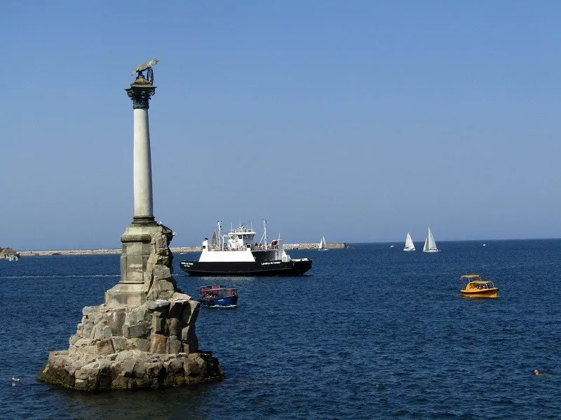 Устрицы, трюфеля, белое игристое и трасса «Виа-Феррата»  – это не Италия, это Севастополь!