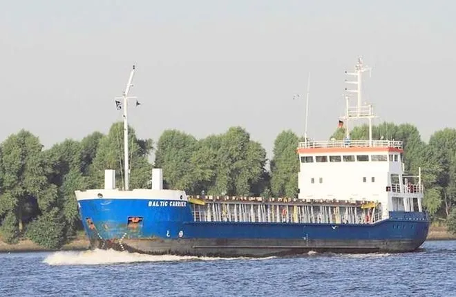 В Швеции село на мель судно с российскими моряками