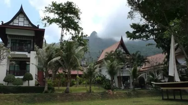 Koh Chang Grand View Resort - не большой