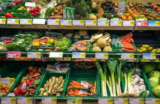 Магазины Австрии начнут бесплатно раздавать продукты