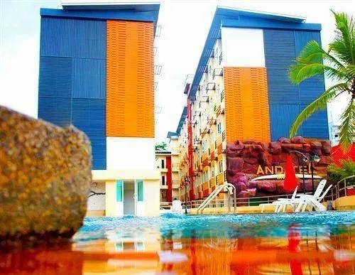 Andatel Patong Phuket Hotel - неплохой для своего уровня