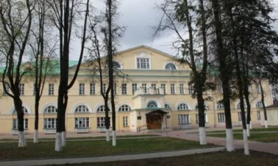 The Old Monastery Hotel - Практически рядом с Лаврой