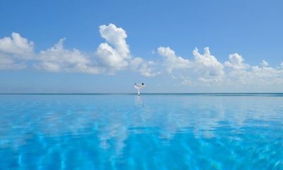 Самая незабываемая йога практика в жизни вместе с Velassaru Maldives